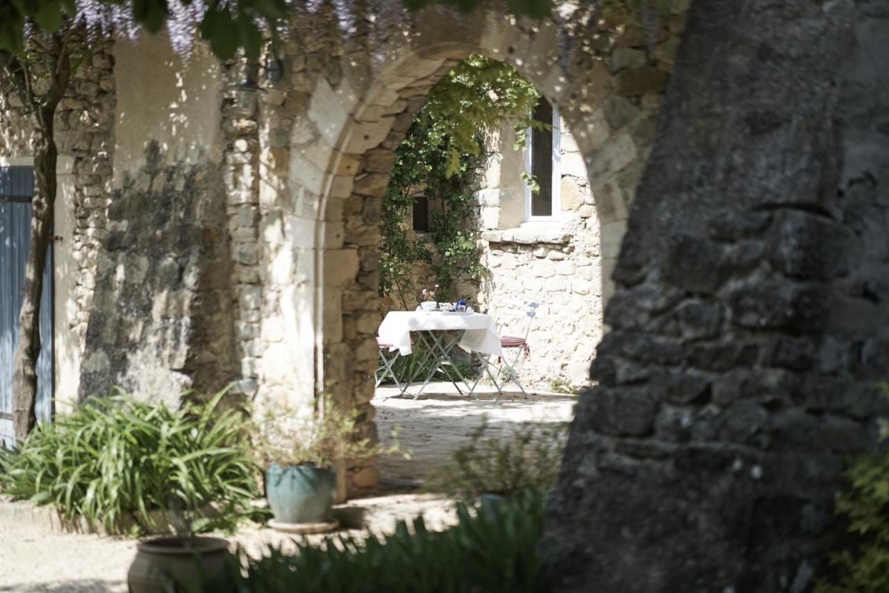 ホテル La Cour Du Marronnier Pont-de-Barret エクステリア 写真