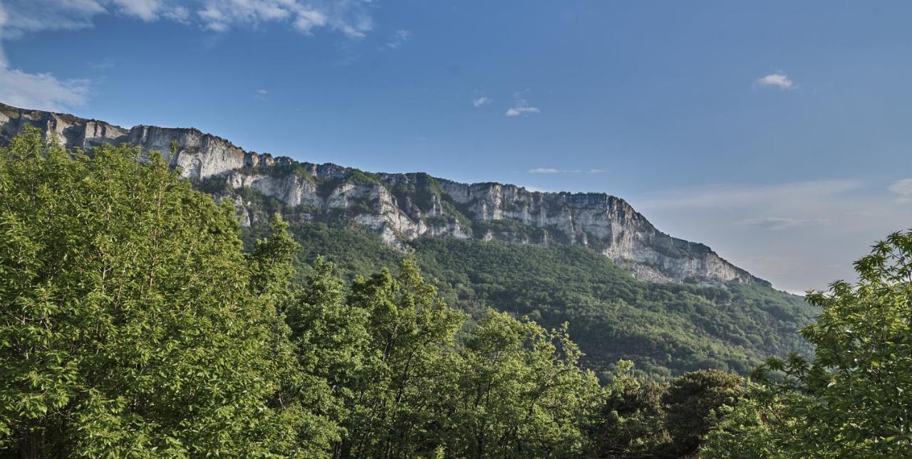 ホテル La Cour Du Marronnier Pont-de-Barret エクステリア 写真