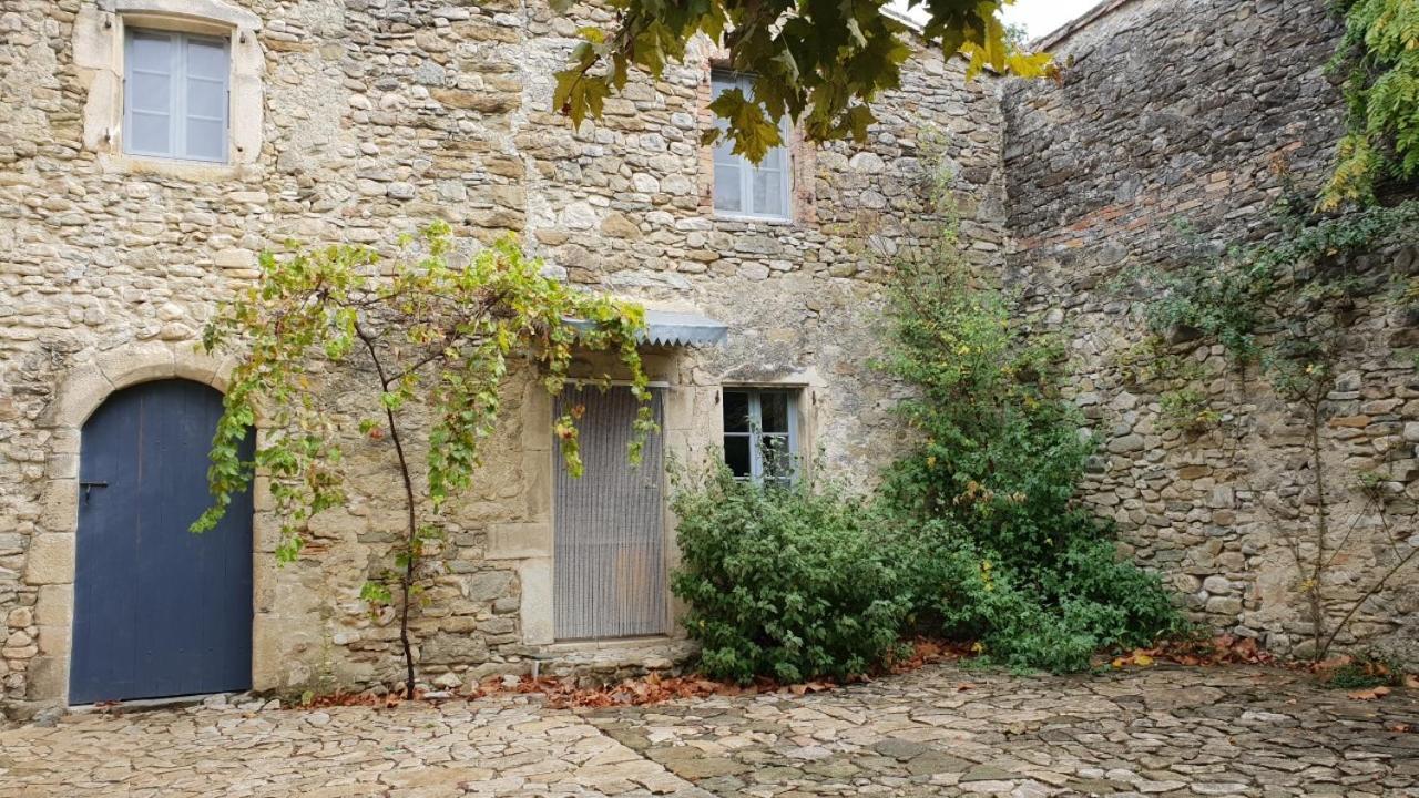 ホテル La Cour Du Marronnier Pont-de-Barret エクステリア 写真